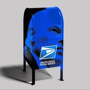 Poshmark’s shipping policy allows sellers 5 days to ship their items.